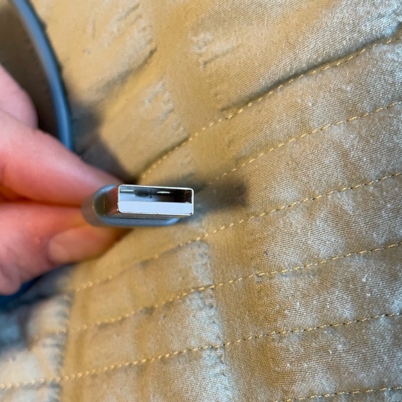 Yumi Kim Wireless Charging Pad - Picture 4 of 4